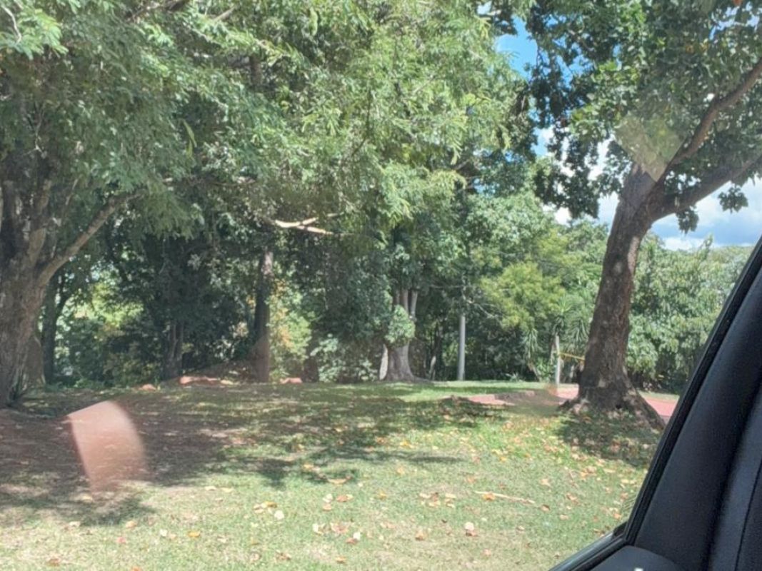 Terreno en Venta Urbanizacion Cerrada Rio Sierra, Urubo