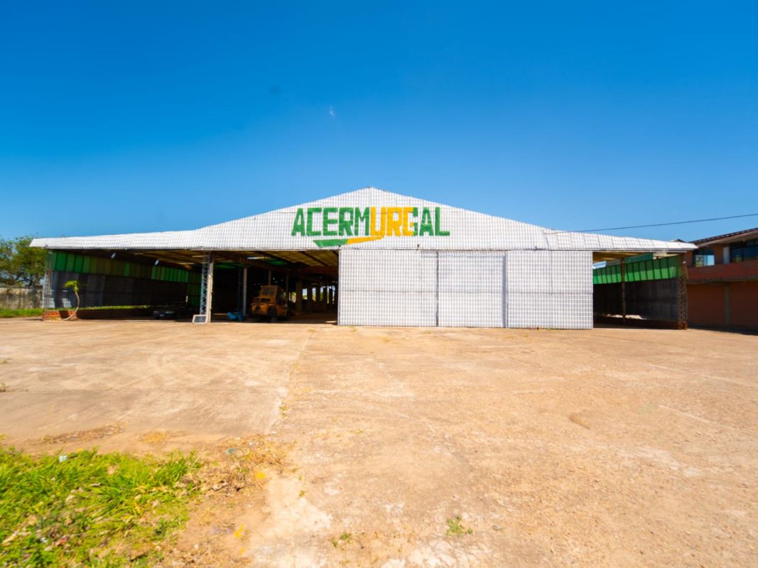 GALPON INDUSTRIAL EN VENTA SOBRE AVENIDA EN EL PILAT
