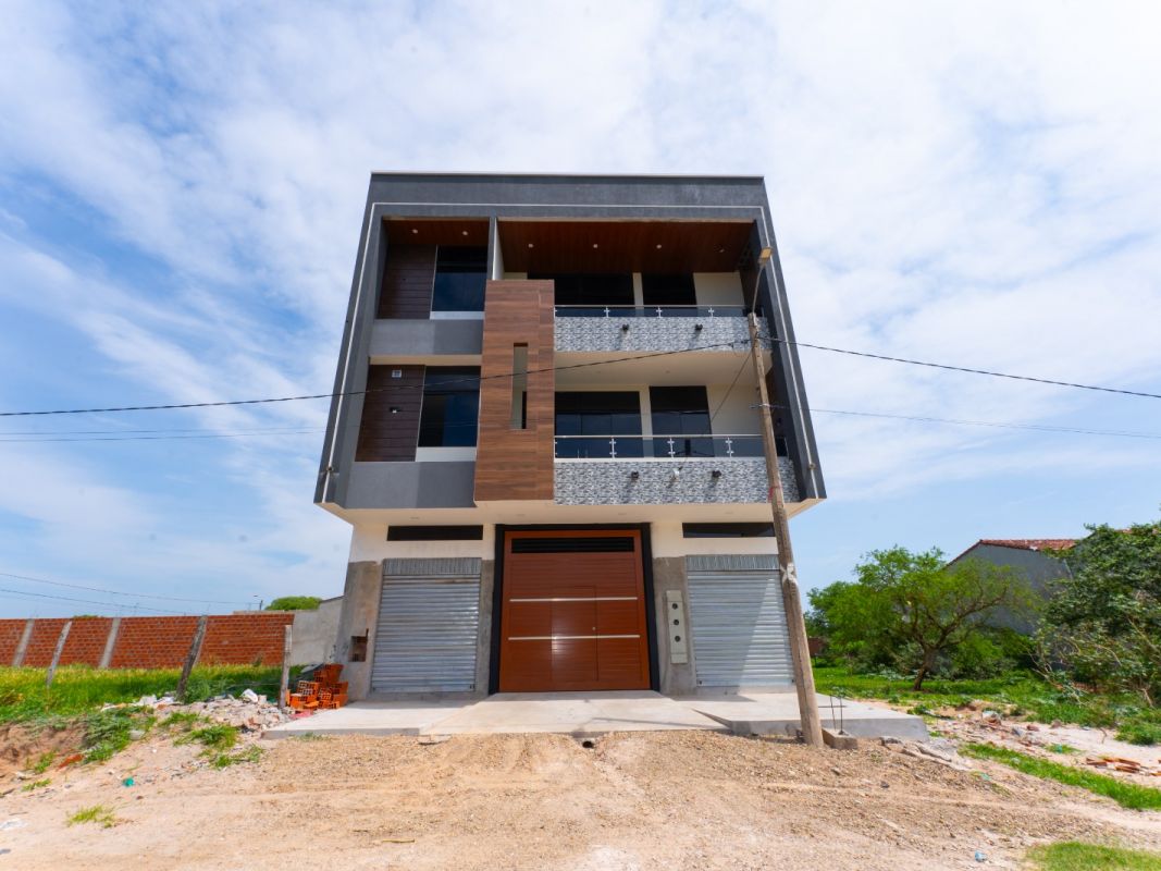 CASA EN VENTA CON GALPON
