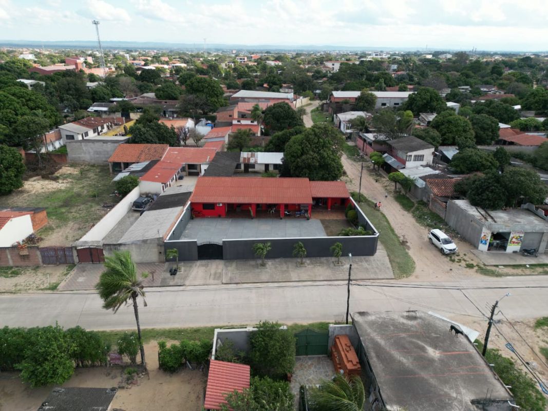 CASA EN ESQUINA CON ALTO POTENCIAL COMERCIAL