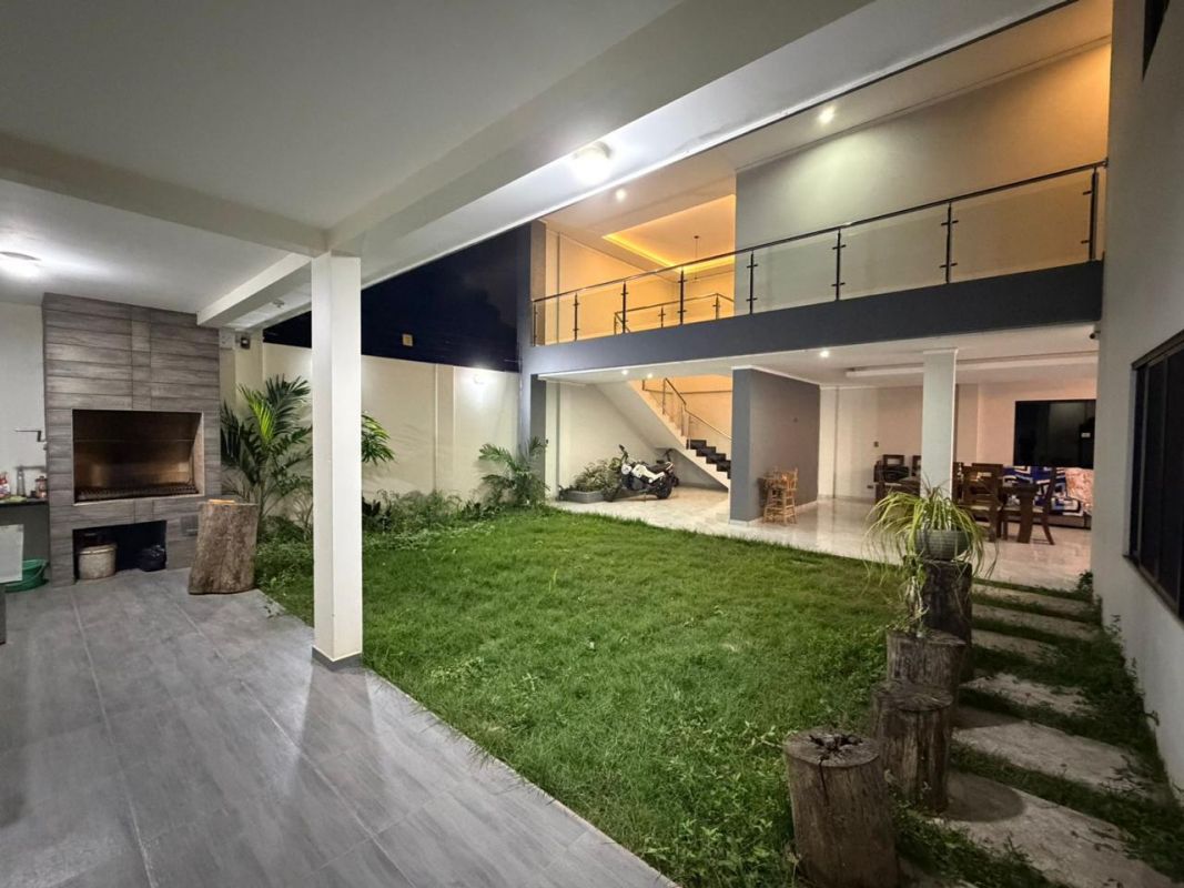 CASA COMERCIAL