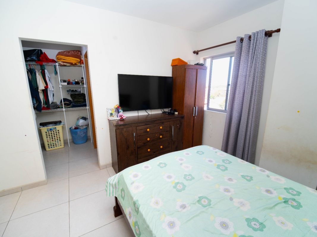DEPARTAMENTO DE DOS DORMITORIOS Y GARAJE EN VENTA