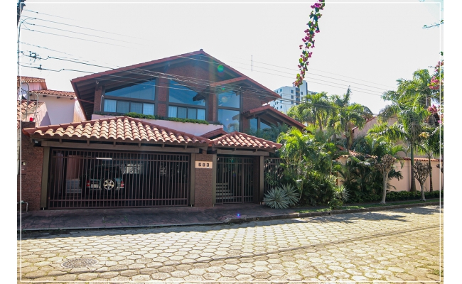 Casa Lujosa en Sirari