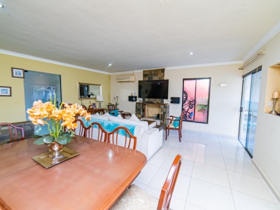 Casa en venta de 4 dormitorios condominio Bella Vista zona Este