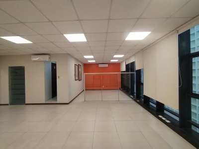Oficina de 87.81 m2 en Alquiler en Equipetrol El Cubo I