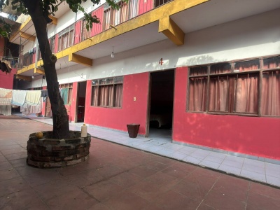 ALOJAMIENTO EN VENTA CON DOS TIENDAS