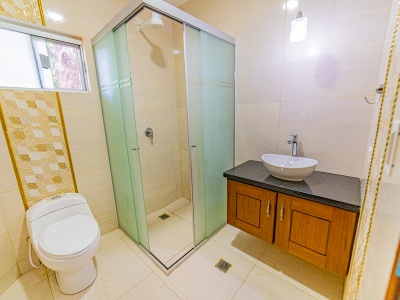 AMPLIA CASA EN KM9 DVLG - Condominio cerrado Casa Jardin