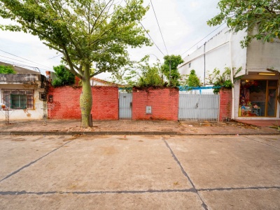 TERRENO +2 DEPARTAMENTOS EN ZONA SUR