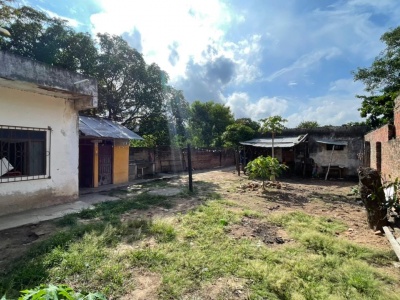 CASA EN VENTA, A PRECIO DE TERRENO, ZONA SUR