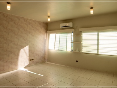 DEPARTAMENTO EN VENTA 4TO ANILLO Av BANZER CONDOMINIO VIAPAVE