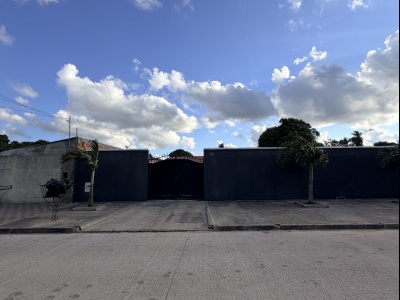 CASA EN ESQUINA CON ALTO POTENCIAL COMERCIAL