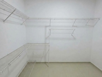 CASA DE 3 DORMITORIOS EN ALQUILER DENTRO DE CONDOMINIO