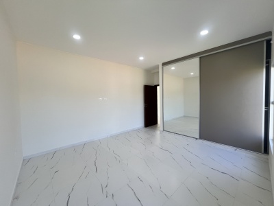 CASA DE 4 DORMITORIOS EN VENTA EN EL URUBO VILLA BONITA