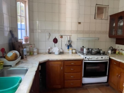 AMPLIA CASA EN VENTA, SOBRE AVENIDA BANZER, DE 772.25 M2, ZONA NORTE