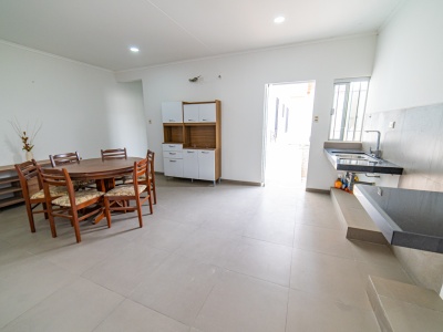 CASA DE 3 DORMITORIOS EN VALLE SANCHEZ BS. 430.000.-