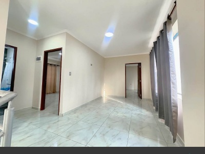 CASA A ESTRENAR SOBRE AV. DOBLE VIA LA GUARDIA