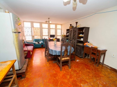 CASA COMERCIAL EN VENTA - ZONA LOS POZOS