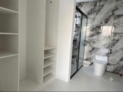 HERMOSA CASA A ESTRENAR URUBO