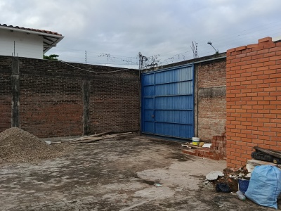 Tinglado.con oficinas en terreno 680 M2 en alquiler