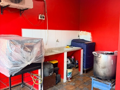 CASA EN ESQUINA CON ALTO POTENCIAL COMERCIAL