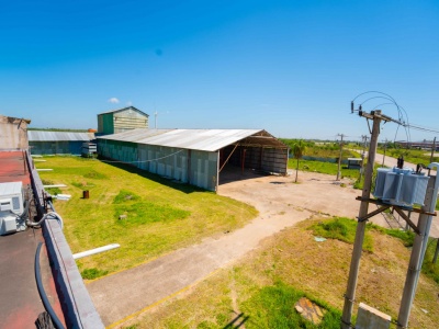 GALPON INDUSTRIAL EN VENTA SOBRE AVENIDA EN EL PILAT