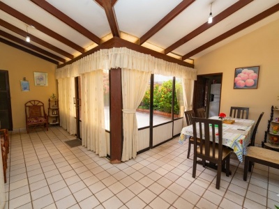 Casa en alquiler colegio Caritas
