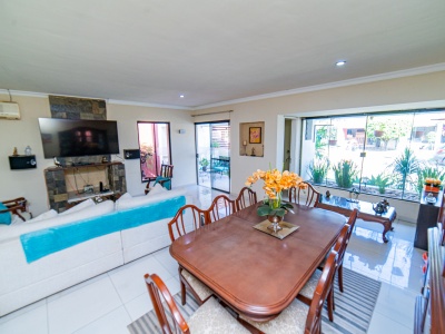 Casa en venta de 4 dormitorios condominio Bella Vista zona Este