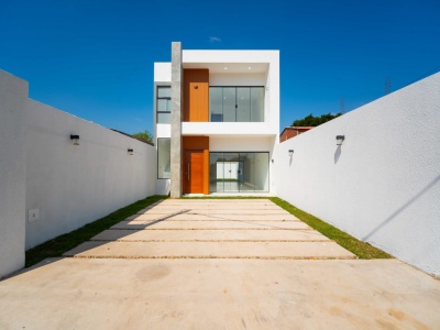 HERMOSA CASA A ESTRENAR, DE 2 PLANTAS, A UNA CUADRA DE LA AVENIDA, ZONA SUR