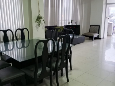 Amplio Dpto. en venta en 10mo. Piso del Edif. Punta del Este