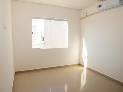 CASA de 2 Pisos EN VENTA