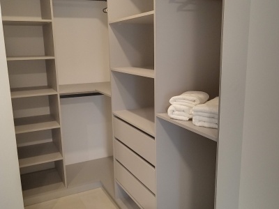 En Garden Equipetrol Departamento de 1 Dormitorio Amoblado en Alquiler