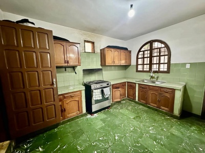 "CASA COMERCIAL EN VENTA, DE 480,80  M2, DE 2 PLANTAS, SOBRE CALLE CAMPERO"