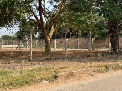 TERRENO EN ALQUILER ZONA ESTE IDEAL PARA EMPRESAS GALPONES Y OTROS.