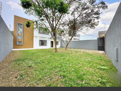 CASA A ESTRENAR SOBRE AV. DOBLE VIA LA GUARDIA