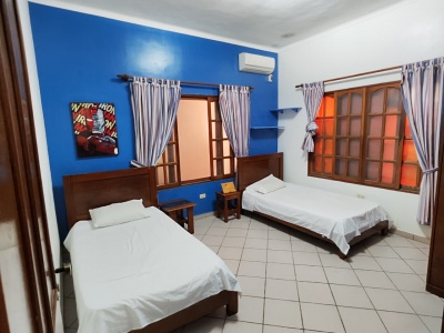CASA INDEPENDIENTE DE 4 HABITACIONES EN ALQUILER EN ZONA ESTE