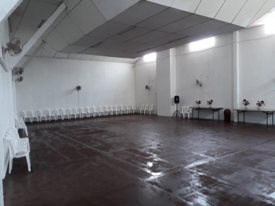 LOCAL COMERCIAL EN ALQUILER - CENTRO DE LA CIUDAD con parqueo propio