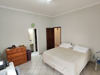 CASA INDEPENDIENTE DE 4 HABITACIONES EN ALQUILER EN ZONA ESTE
