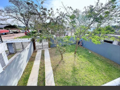 CASA A ESTRENAR SOBRE AV. DOBLE VIA LA GUARDIA
