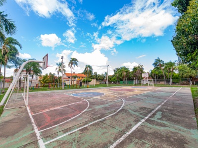Casa en venta de 4 dormitorios condominio Bella Vista zona Este