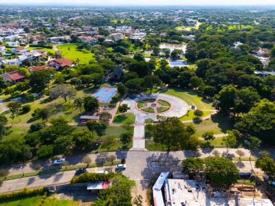 Hermosa y Cómoda Casa en Venta en Colinas del Urubo Sector I