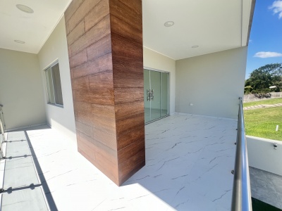CASA DE 4 DORMITORIOS EN VENTA EN EL URUBO VILLA BONITA