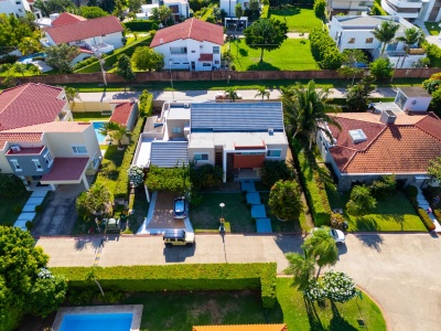 Hermosa y Cómoda Casa en Venta en Colinas del Urubo Sector I