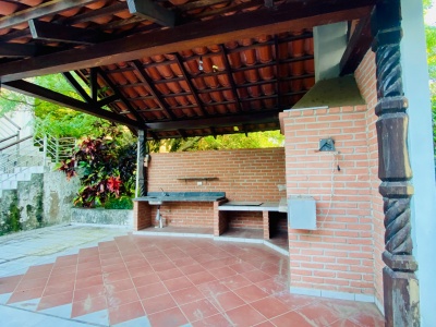 HERMOSA CASA EN LAGUNA AZUL