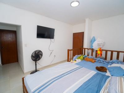 CASA DE 4 DORMITORIOS EN VENTA AV CUMAVI 8vo ANILLO