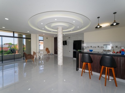 CASA EN VENTA CON GALPON