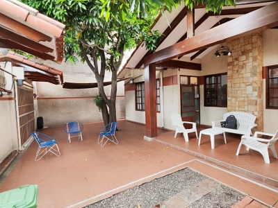 CASA INDEPENDIENTE DE 4 HABITACIONES EN ALQUILER EN ZONA ESTE