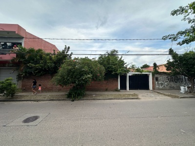 CASA 3 DORM. CON PISCINA EN ZONA NORTE