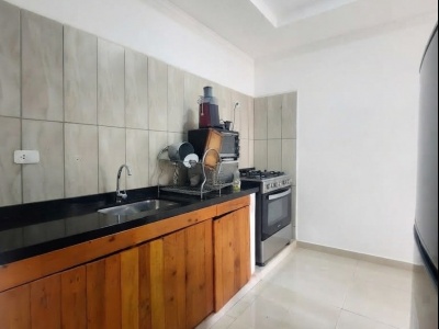 EN VENTA EN ESQUINA LOTE CON CASA DE 2 D. ZONA ESTE