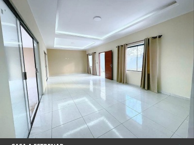 CASA A ESTRENAR SOBRE AV. DOBLE VIA LA GUARDIA