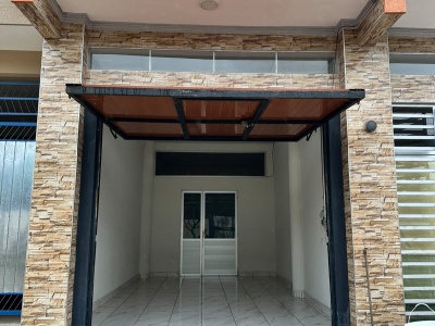 Casa con tienda comercial EN VENTA - ZONA CUMAVI